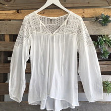 Hollow Lace Stitching Long-sleeved Top Shirt White V-Neck Women Shirts Tops 1STL ELY