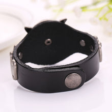 Cool Men Women Punk Leather Bracelet Vintage Wolf Totem Leather Wristband Multilayer Handmade Charm Bracelet ELY