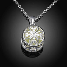 Trendy Nightlight Collares necklaces & pendants Hollow round flower collier jewerly accessories LUYN 33 ELY